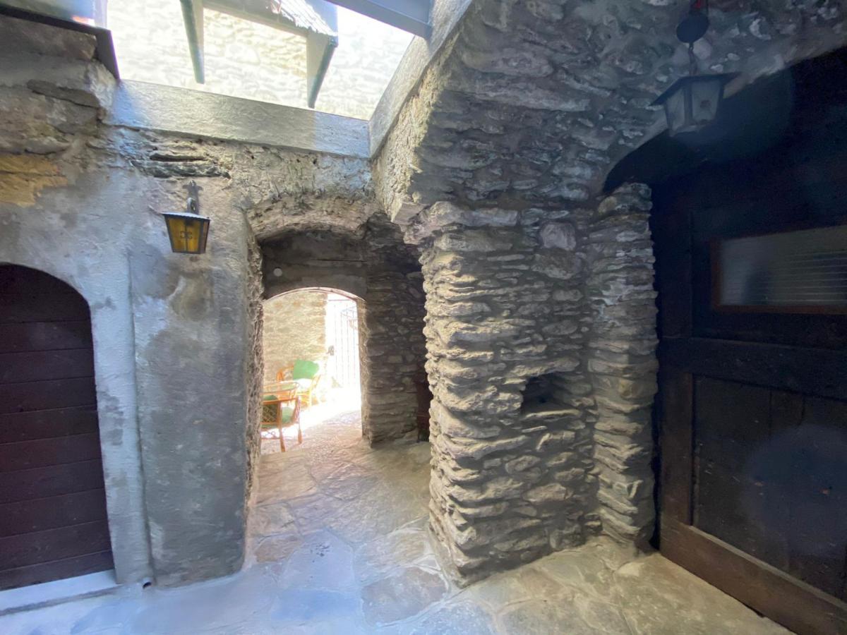Independent Stone House With Lake View Musso Eksteriør bilde